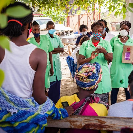 MOZAMBIQUE_ECHO_HIV_Health workers give community talk_Unsigned4 Square